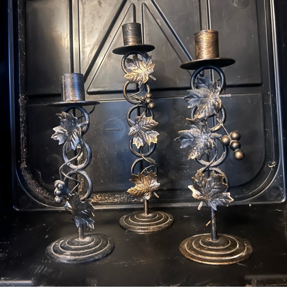 Elegant Metal Candle Holders with Leaf Design